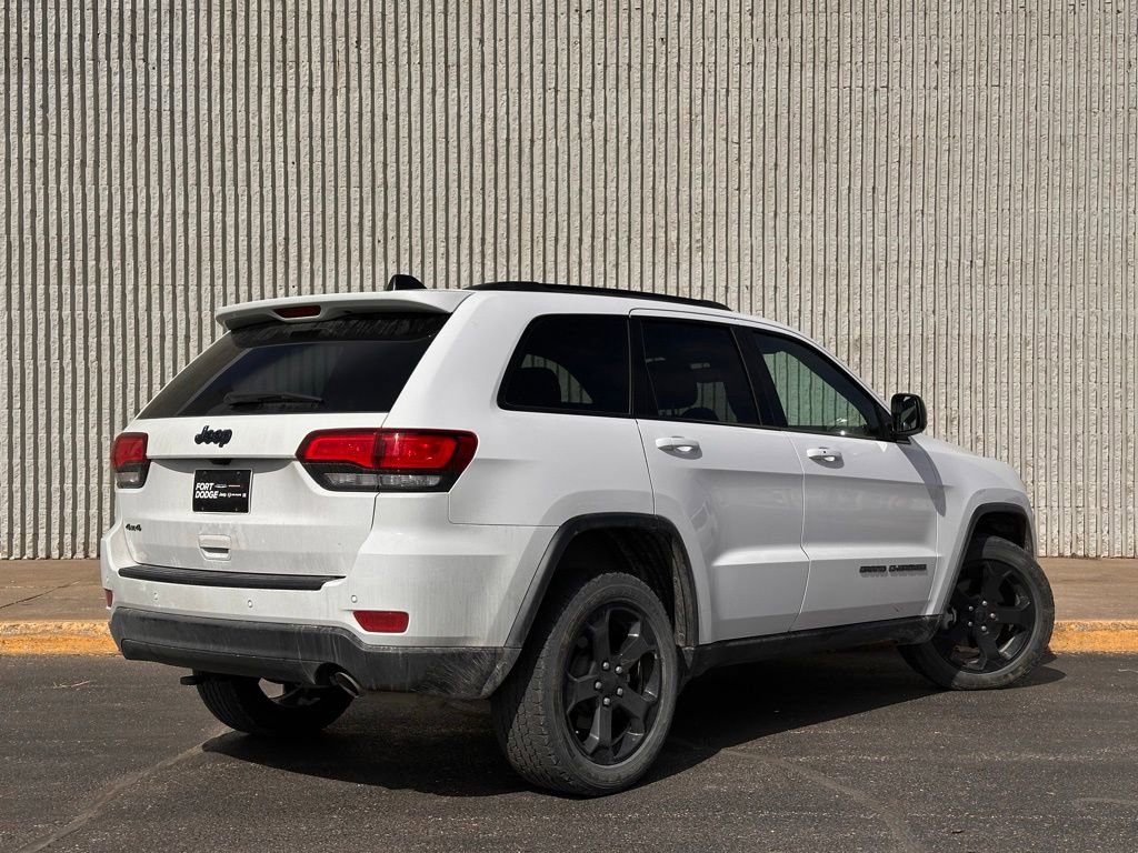 Used 2019 Jeep Grand Cherokee Laredo image 5
