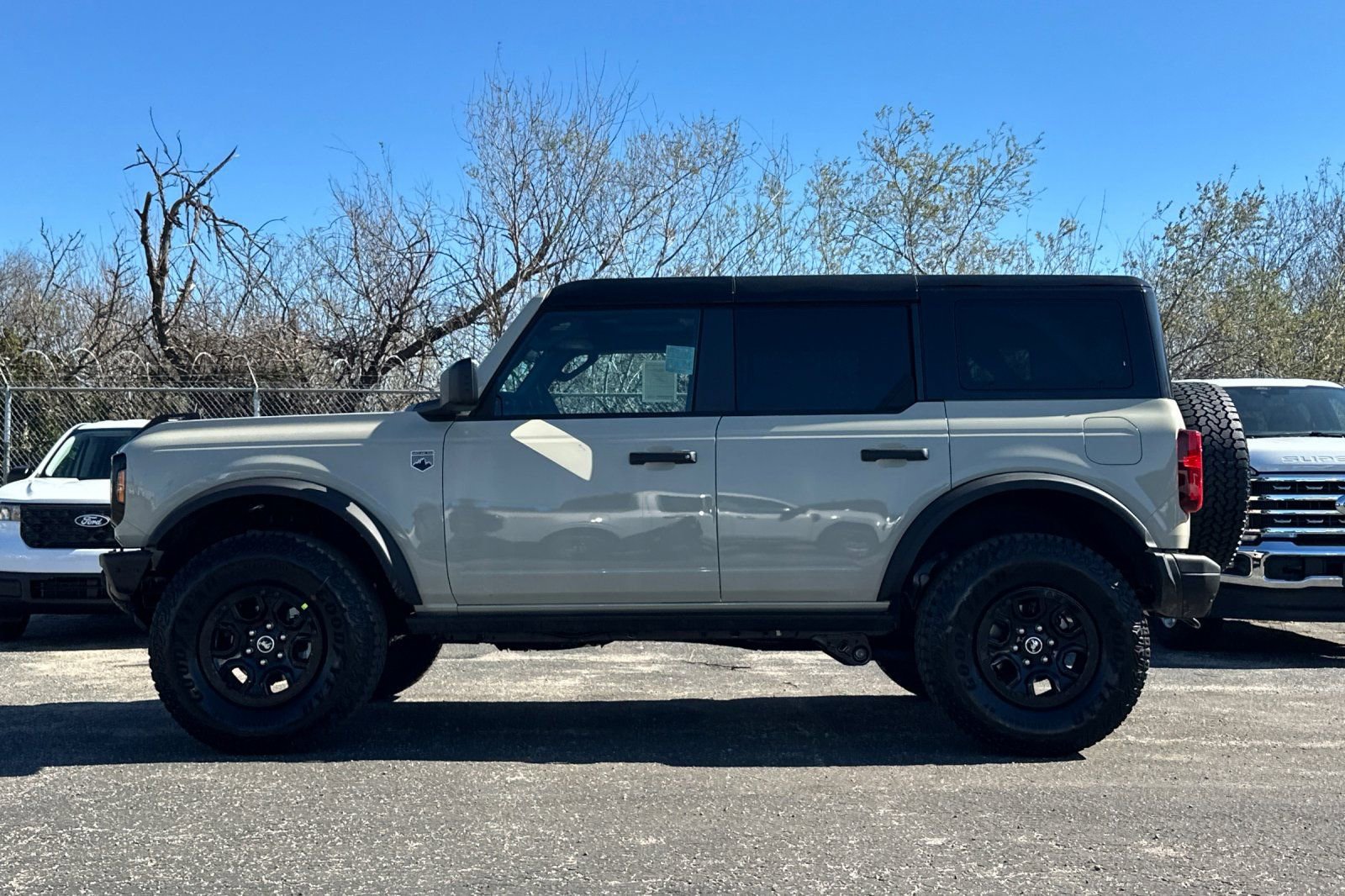 New 2026 Ford Bronco Big Bend w/ Black Diamond Package image 6