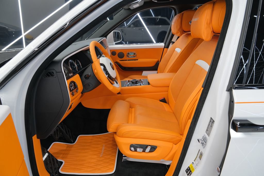 Used 2024 Rolls-Royce Cullinan image 35