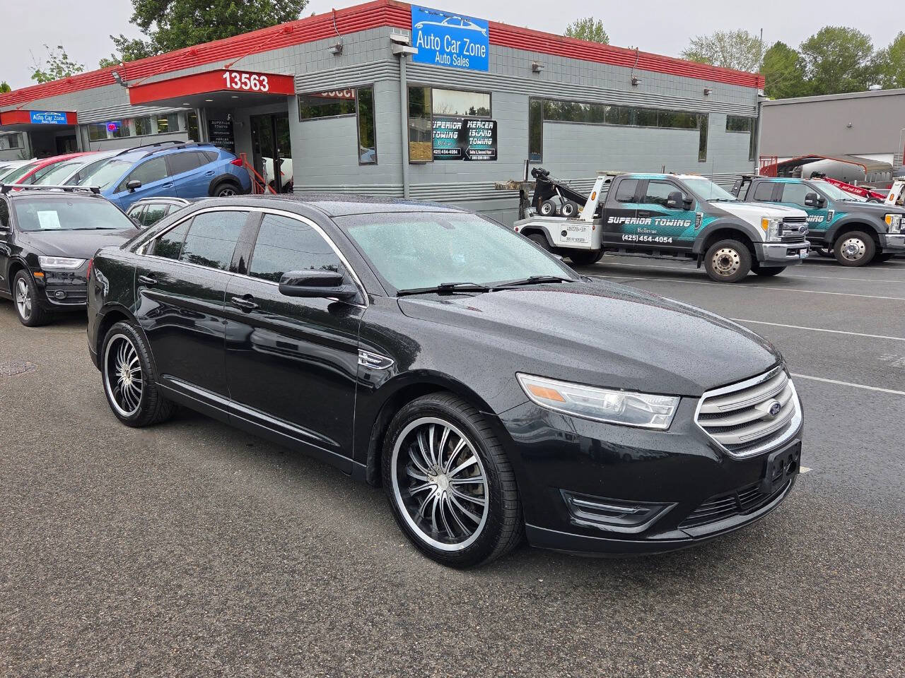 Used 2014 Ford Taurus SEL w/ Equipment Group 201A FWD image 9
