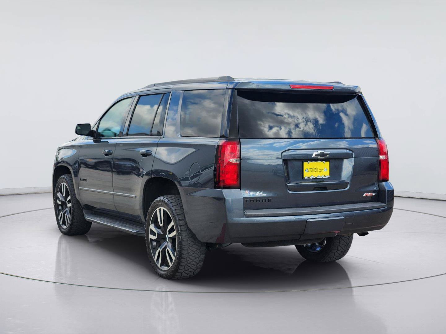 Used 2019 Chevrolet Tahoe Premier w/ RST 6.2L Performance Edition RWD image 7