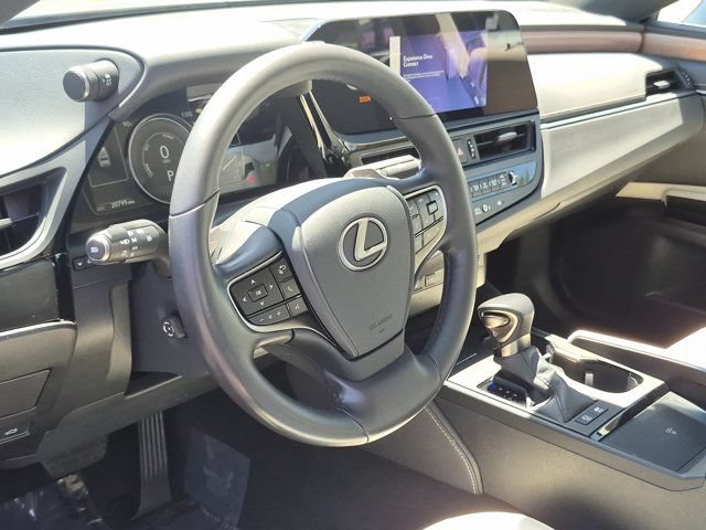 Used 2025 Lexus ES 300h w/ Premium Package FWD image 13