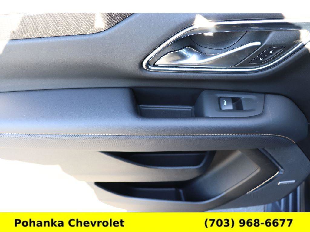 Used 2022 GMC Yukon AT4 AWD/4WD image 23