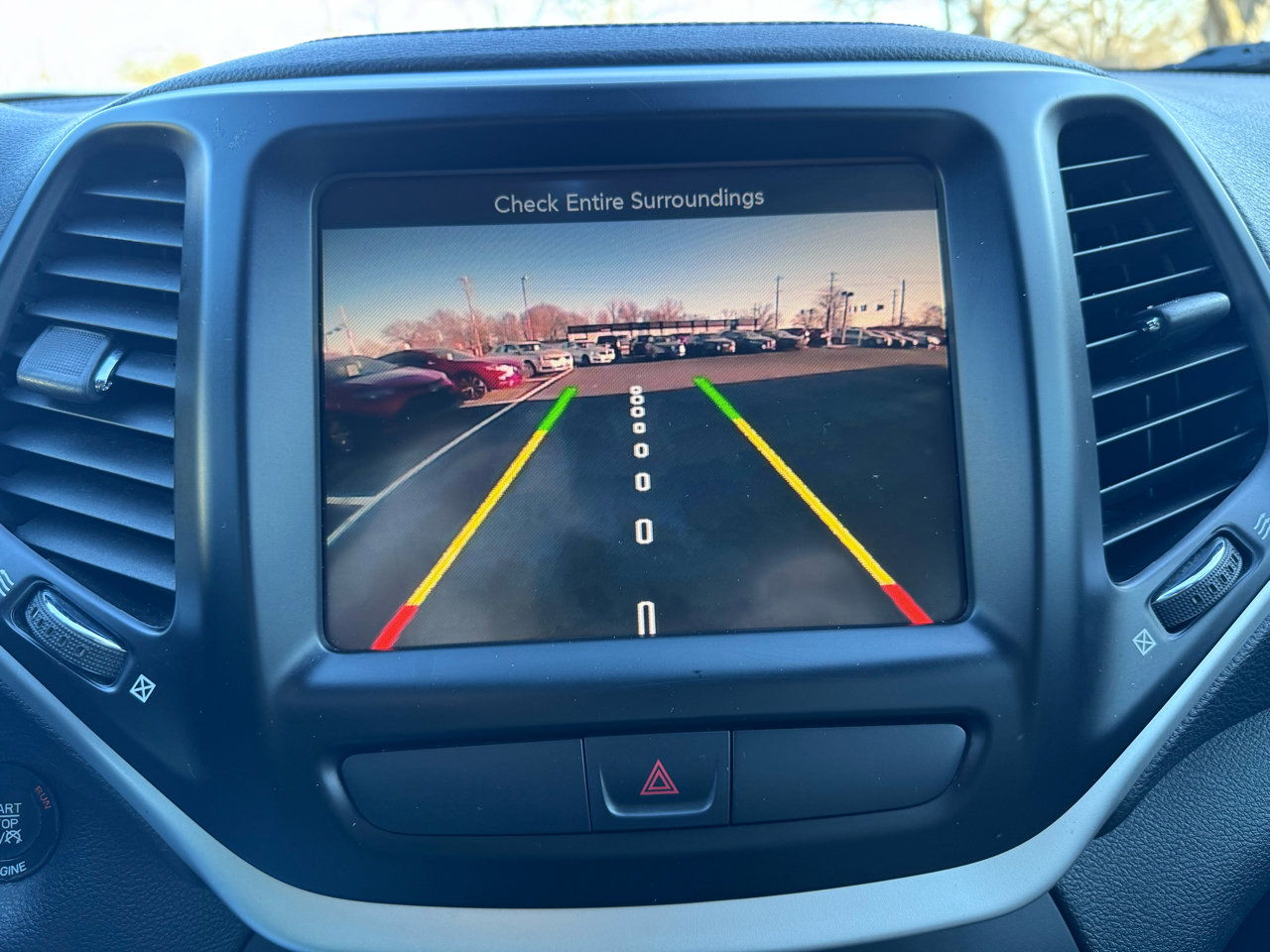 Used 2016 Jeep Cherokee Latitude w/ Comfort/Convenience Group image 21