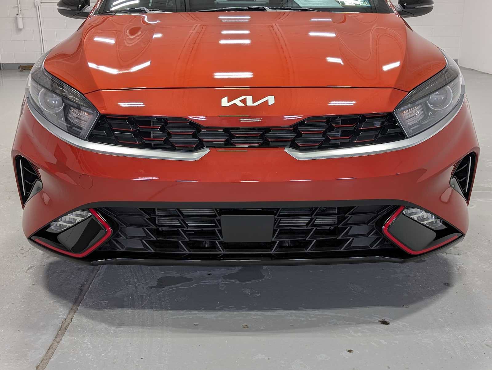 Certified 2024 Kia Forte GT-Line w/ GT-Line Premium Package image 2