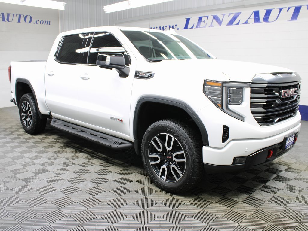 Used 2024 GMC Sierra 1500 AT4 image 3