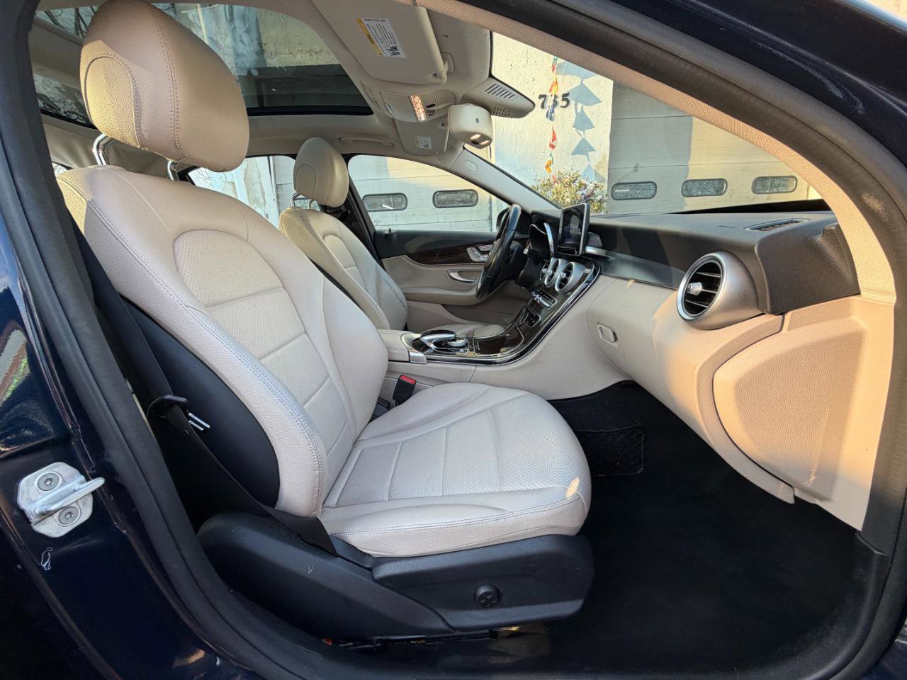 Used 2015 Mercedes-Benz C 300 4MATIC Sedan image 29