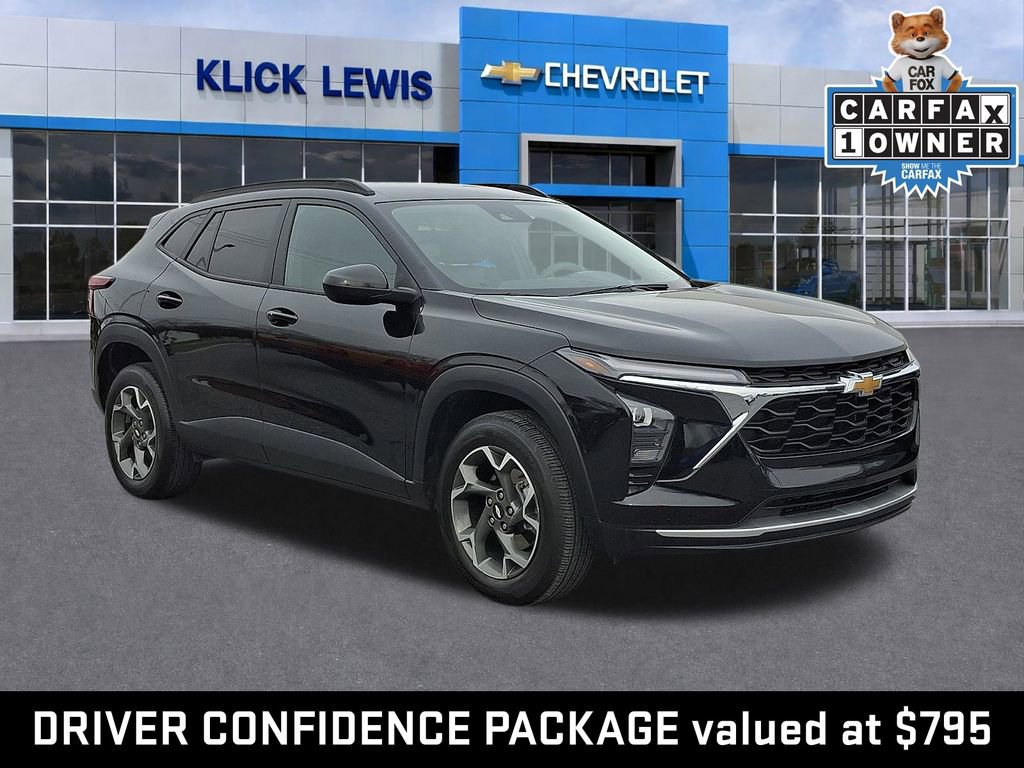 Used 2024 Chevrolet Trax LT w/ Driver Confidence Package image 1