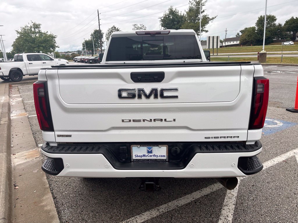 Used 2024 GMC Sierra 3500 Denali Ultimate AWD/4WD image 7