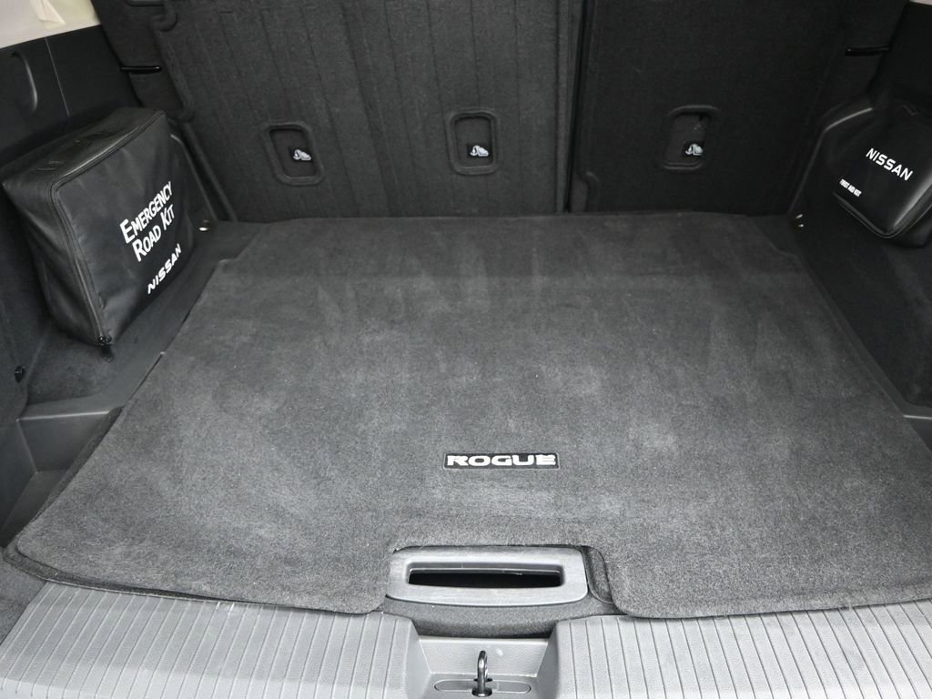 Used 2024 Nissan Rogue SL w/ SL Premium Package image 21