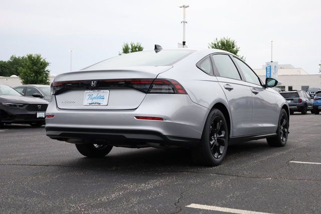 Used 2025 Honda Accord SE image 4