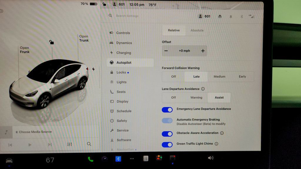 Used 2023 Tesla Model Y AWD image 21
