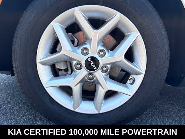 Certified 2025 Kia Soul S FWD image 9