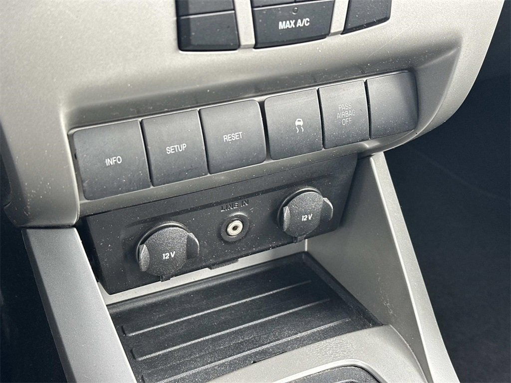 Used 2011 Ford Focus SE image 28