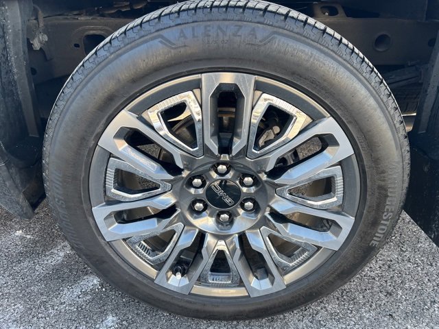 Used 2024 GMC Sierra 1500 Denali Ultimate image 8