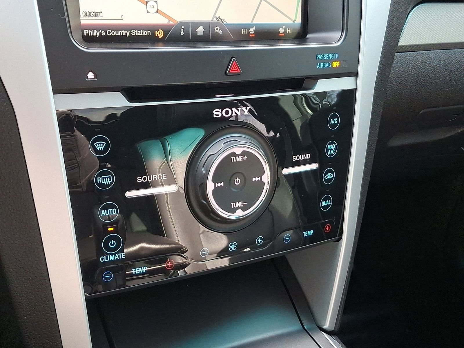 Used 2015 Ford Explorer Sport w/ Equipment Group 401A image 17