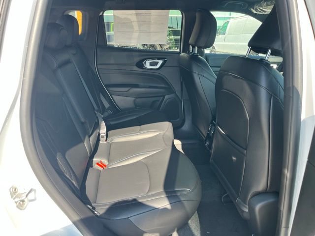 New 2026 Jeep Compass Limited AWD/4WD image 18