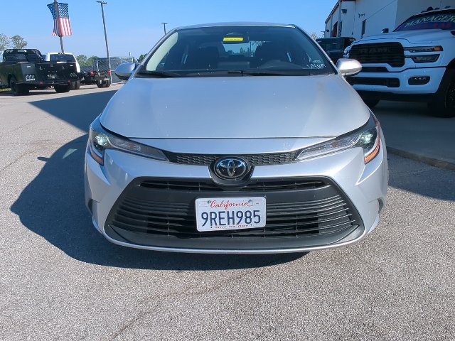 Used 2025 Toyota Corolla LE FWD image 4
