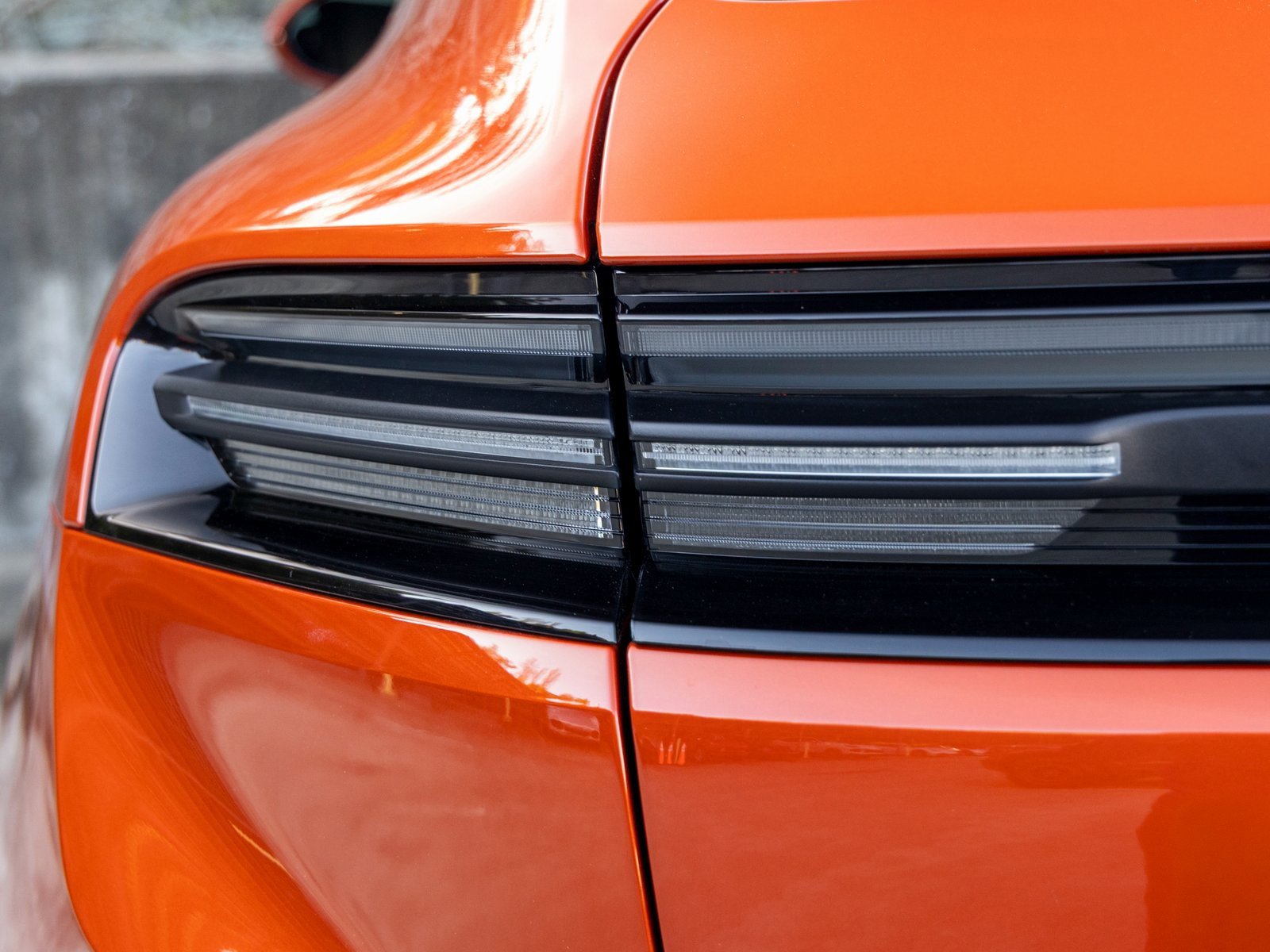 Certified 2025 Porsche Macan Electric image 18