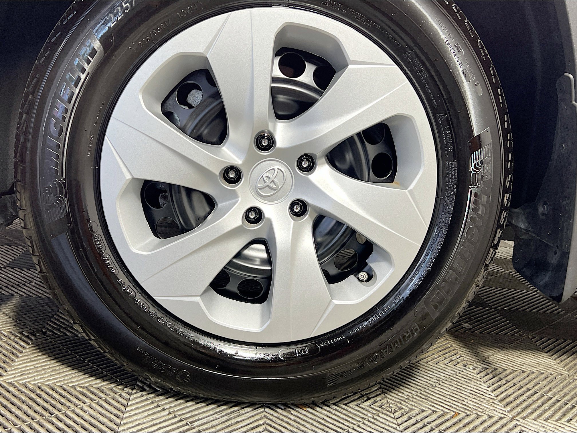 Used 2025 Toyota RAV4 LE image 14