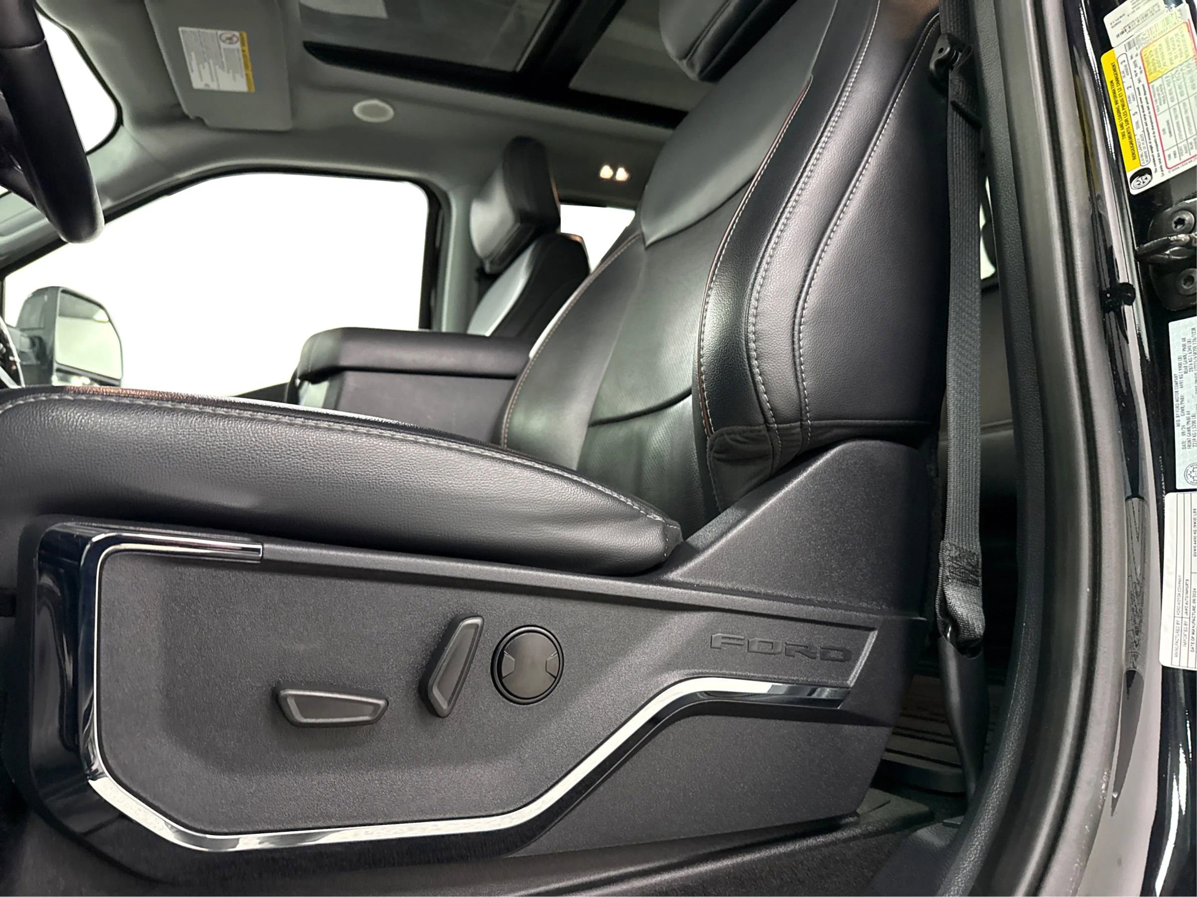 Used 2024 Ford F250 Lariat w/ Lariat Ultimate Package image 20