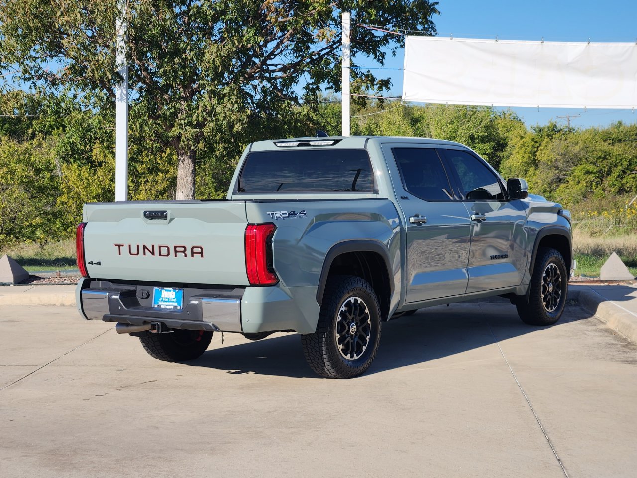 Used 2022 Toyota Tundra SR5 w/ TRD Off-Road Package AWD/4WD image 5