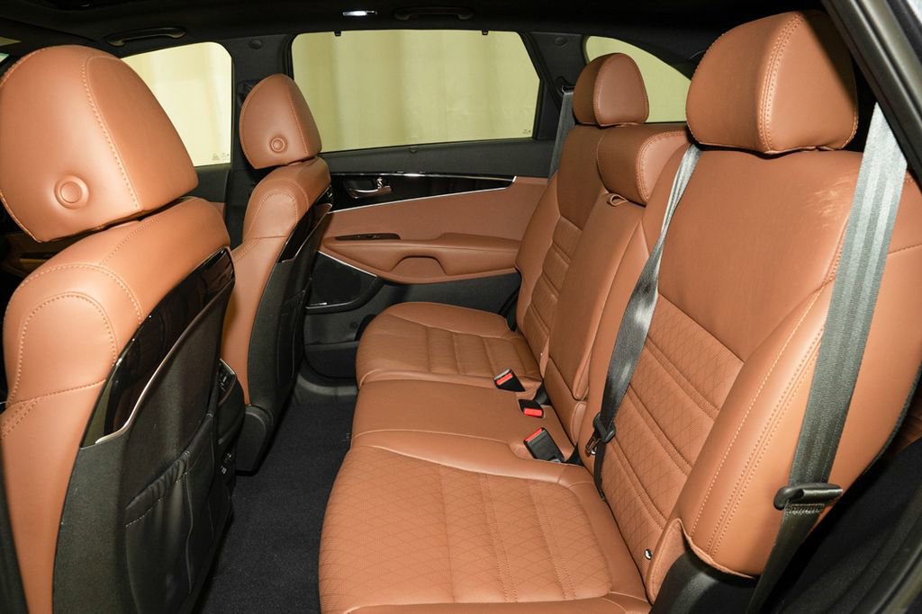 Used 2019 Kia Sorento SX image 9