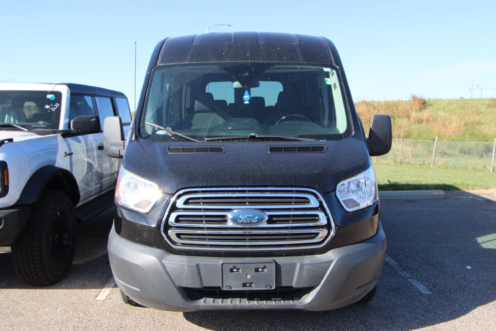 Used 2018 Ford Transit 350 XLT RWD image 2