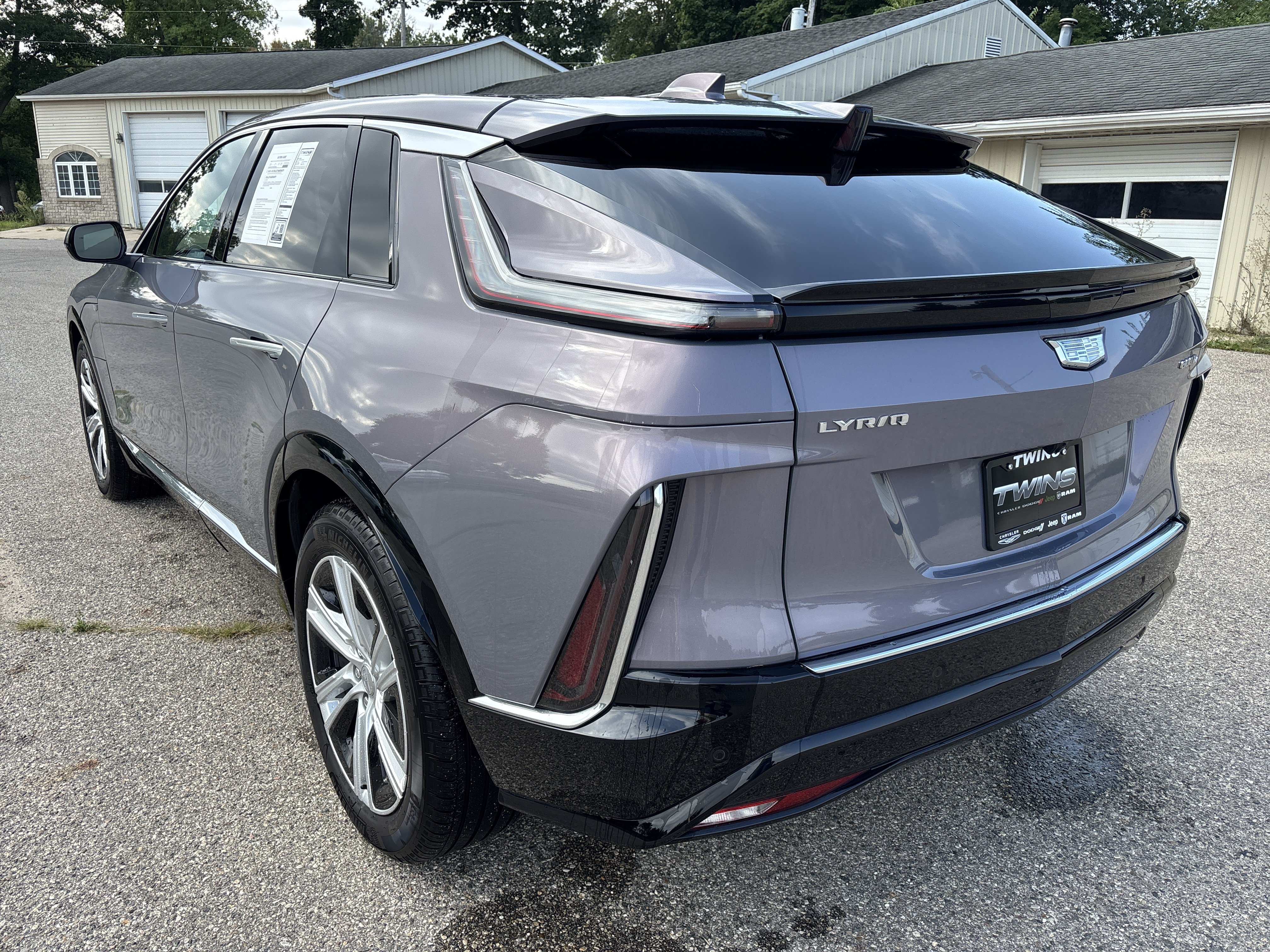 Used 2024 Cadillac Lyriq Tech AWD/4WD image 9