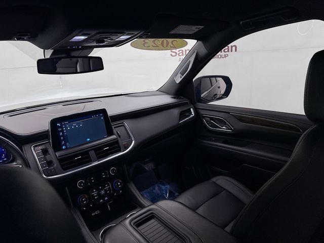 Used 2023 Chevrolet Suburban LT w/ Luxury Package image 27