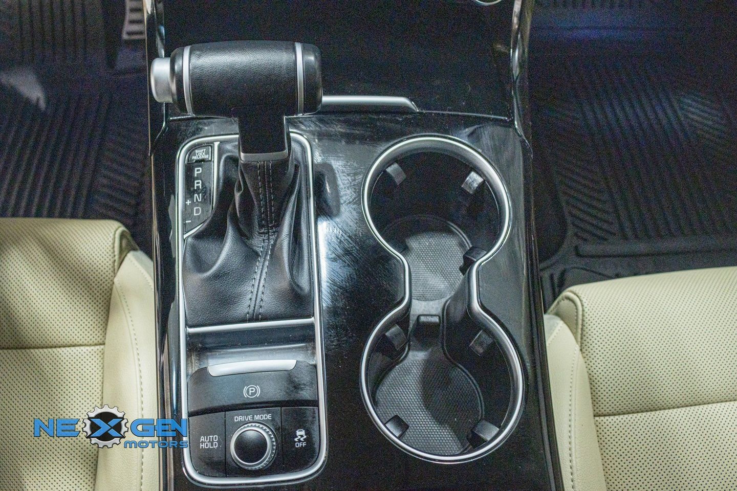 Used 2023 Kia Stinger GT-Line w/ Sun & Sound Package image 19