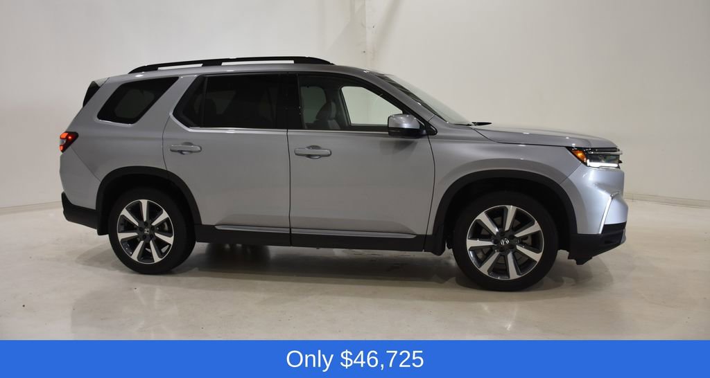 Used 2025 Honda Pilot Elite image 3