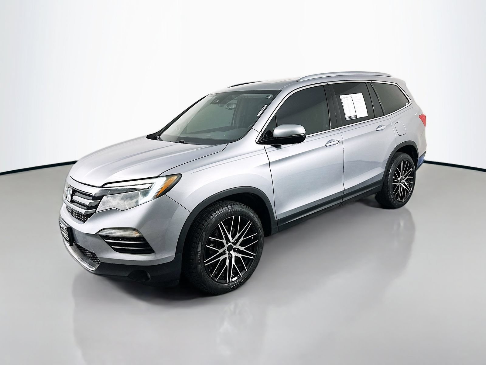 Used 2016 Honda Pilot Elite image 3
