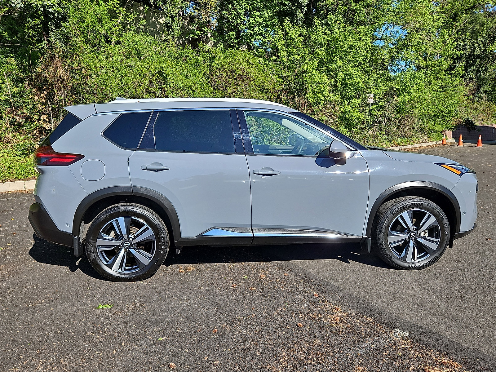 Certified 2023 Nissan Rogue SL w/ SL Premium Package AWD/4WD image 7