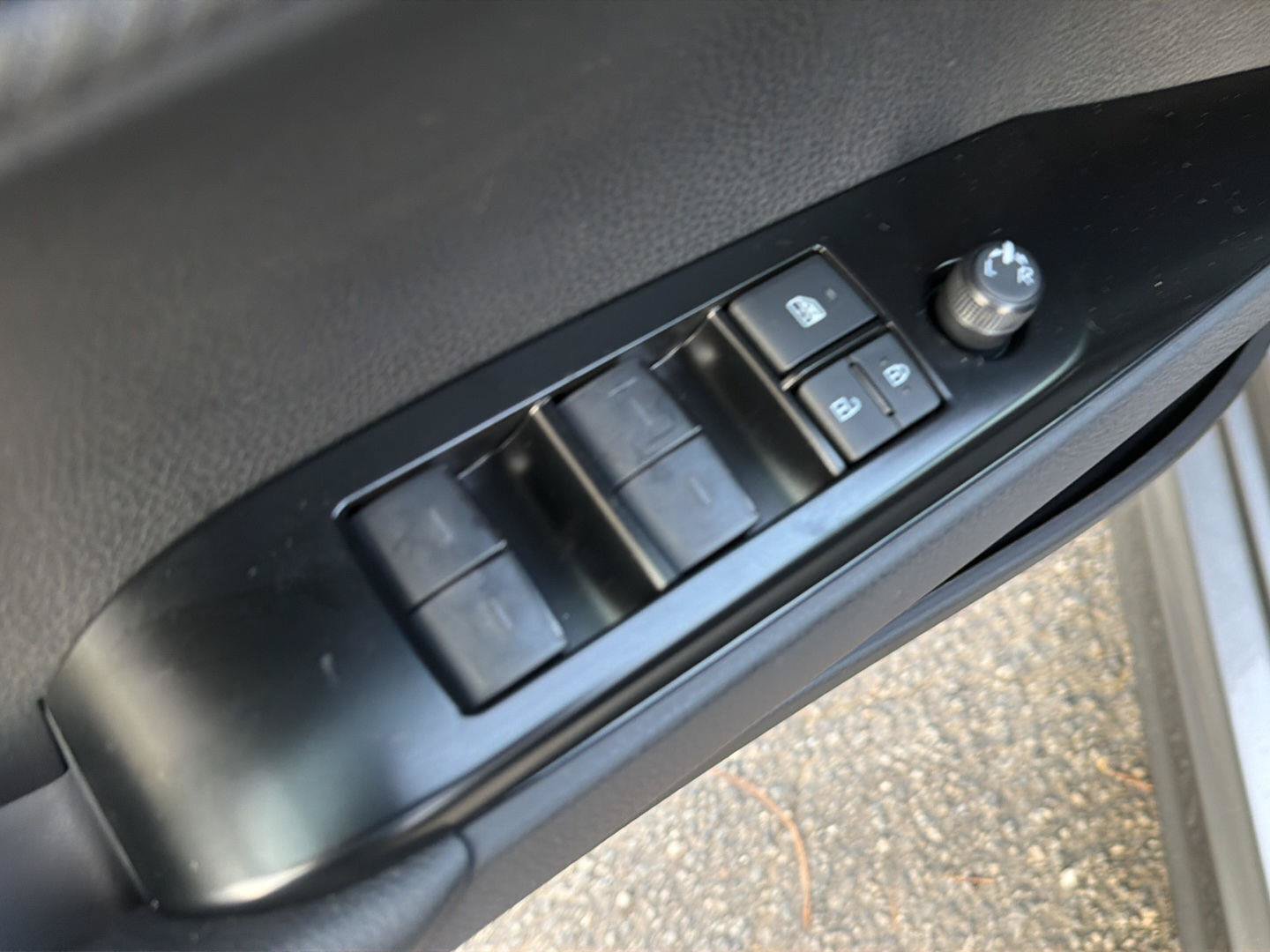 New 2026 Toyota Camry SE w/ Convenience Package FWD image 30