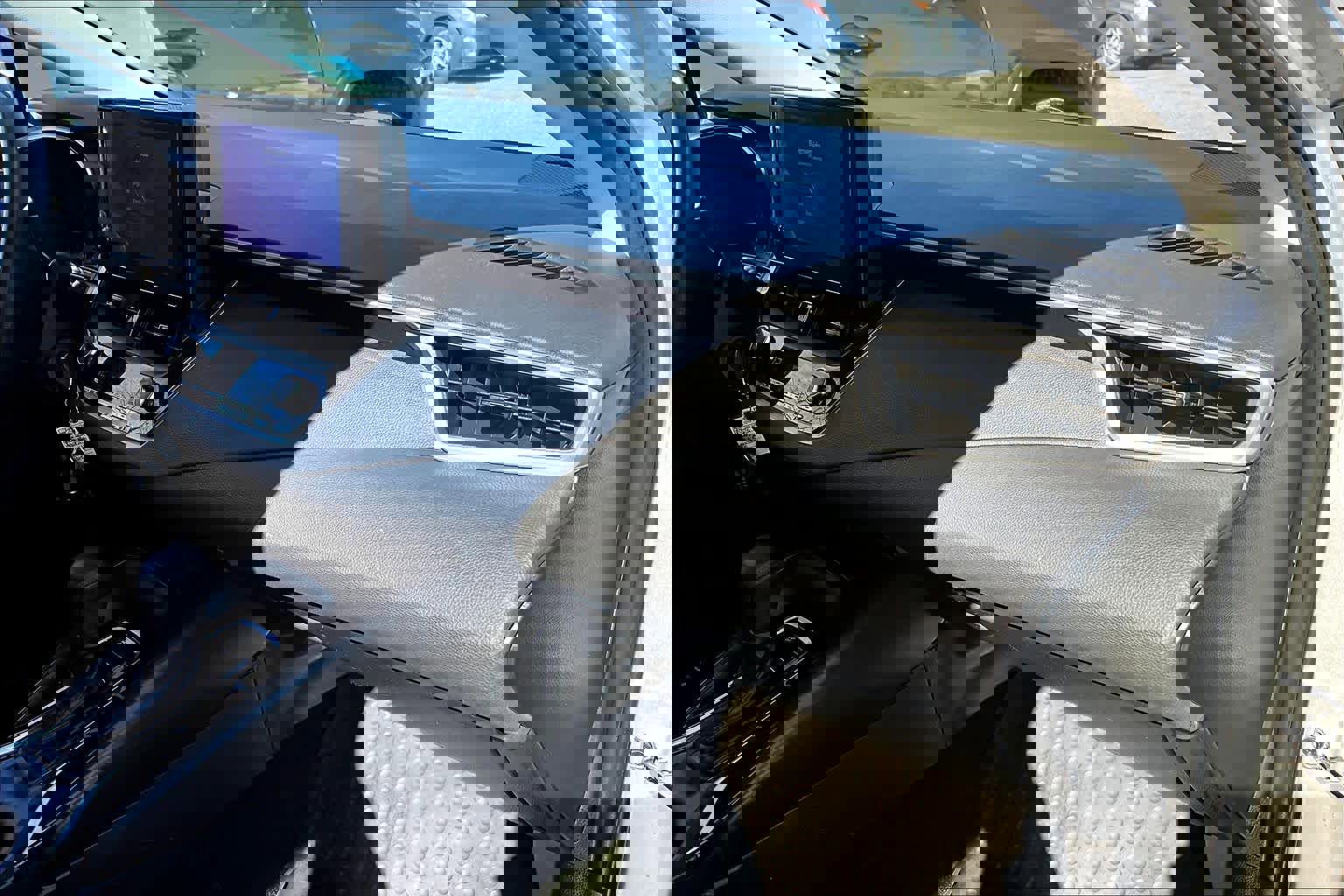 Used 2023 Toyota Corolla LE w/ Carpet Mat Package (TMS) image 17