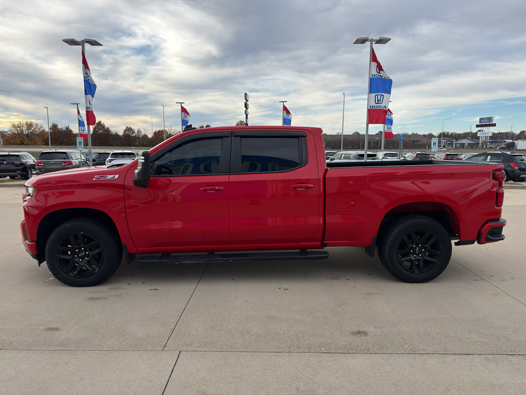 Used 2021 Chevrolet Silverado 1500 RST w/ LPO, Blackout Package AWD/4WD image 8