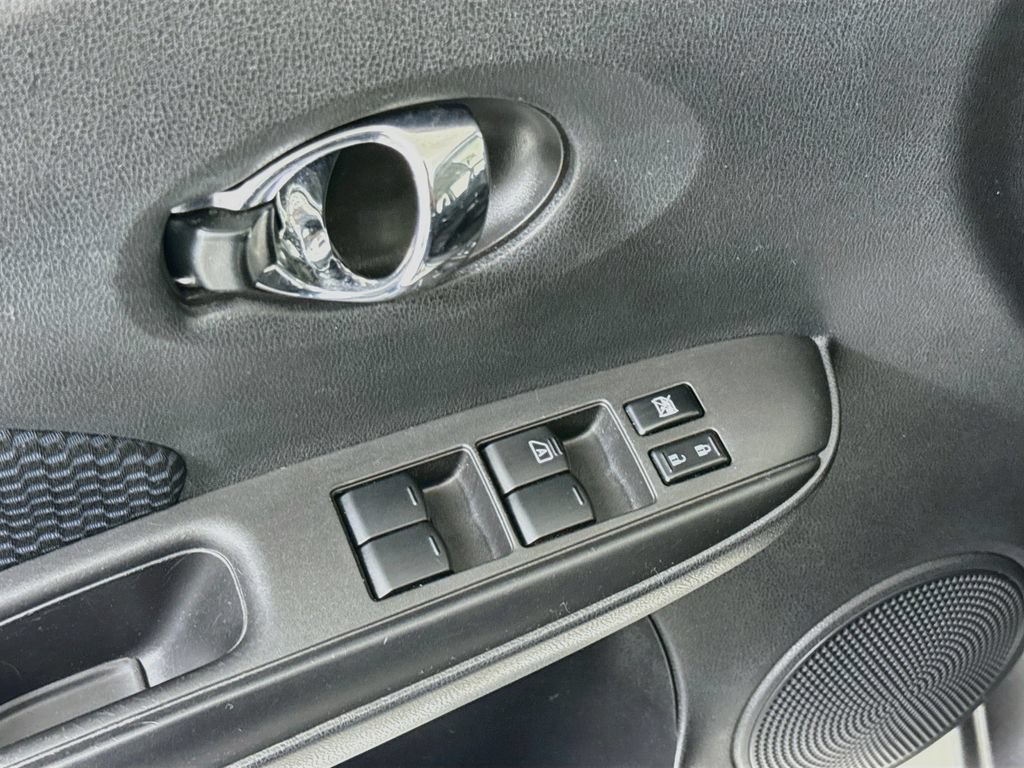 Used 2017 Nissan Versa Note SV FWD image 17