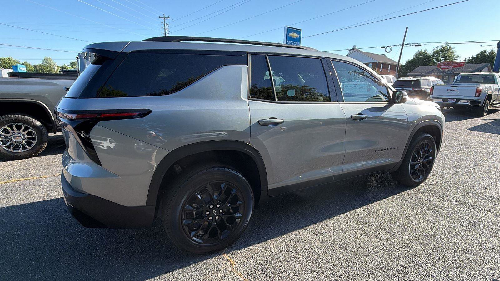 New 2026 Chevrolet Traverse LT FWD image 5