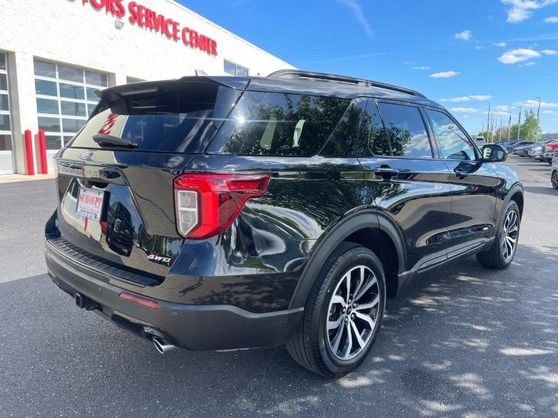 Used 2024 Ford Explorer ST-Line w/ Class IV Trailer Tow Package AWD/4WD image 3