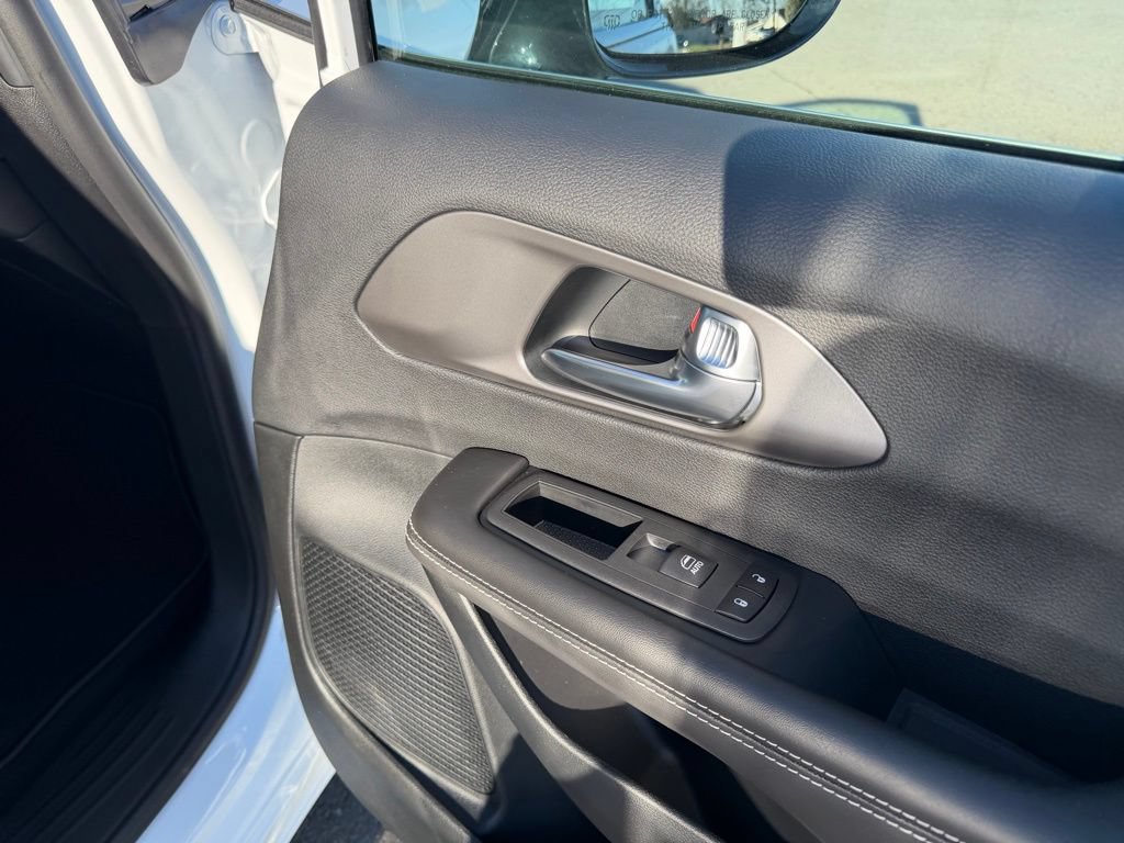 New 2026 Chrysler Voyager LX FWD image 30