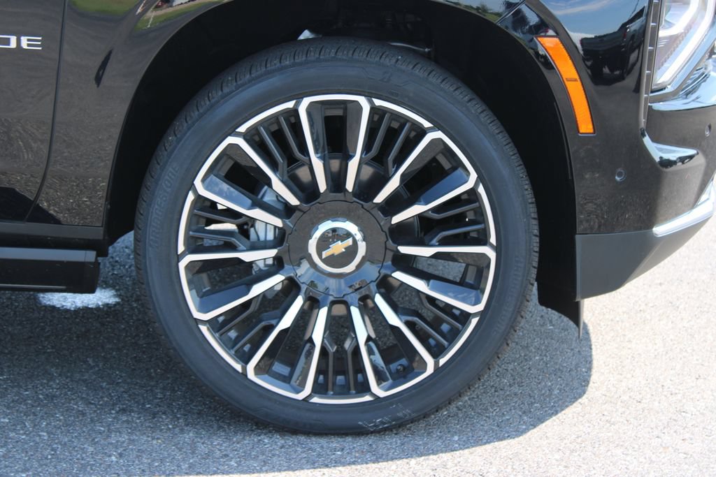 New 2026 Chevrolet Tahoe High Country AWD/4WD image 12