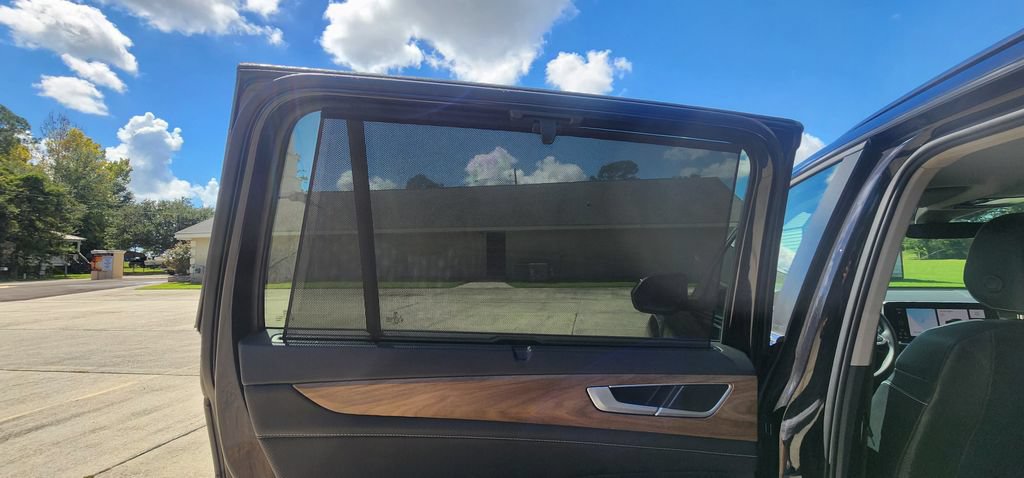 Used 2025 Volkswagen Atlas SE AWD/4WD image 17