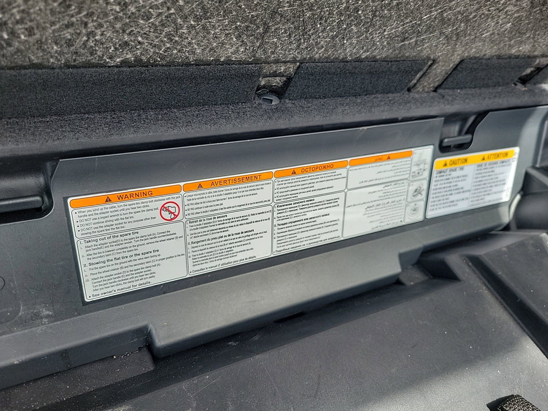 Used 2023 Toyota Highlander L image 17