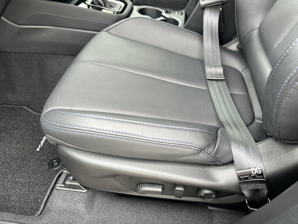 Certified 2025 Subaru Forester Limited image 21