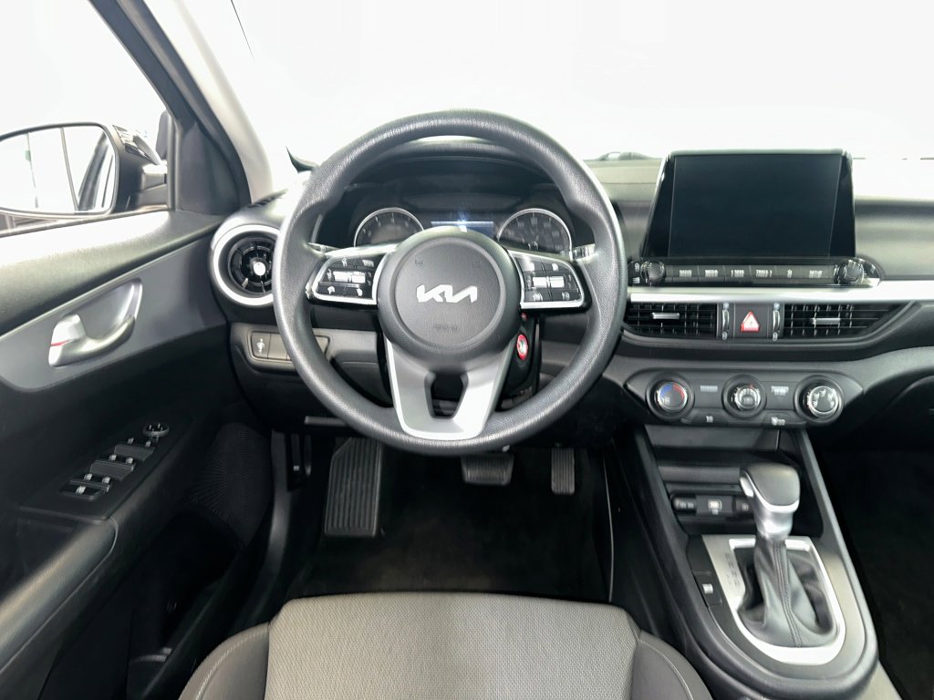 Used 2024 Kia Forte LXS image 2