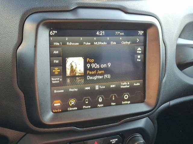 Certified 2023 Jeep Renegade Latitude image 21