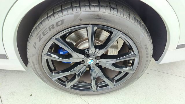 Used 2024 BMW X7 M60i w/ Executive Package image 64