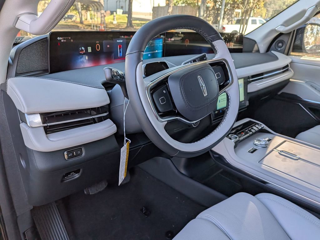 New 2026 Lincoln Navigator L Reserve w/ Jet Appearance Package image 28