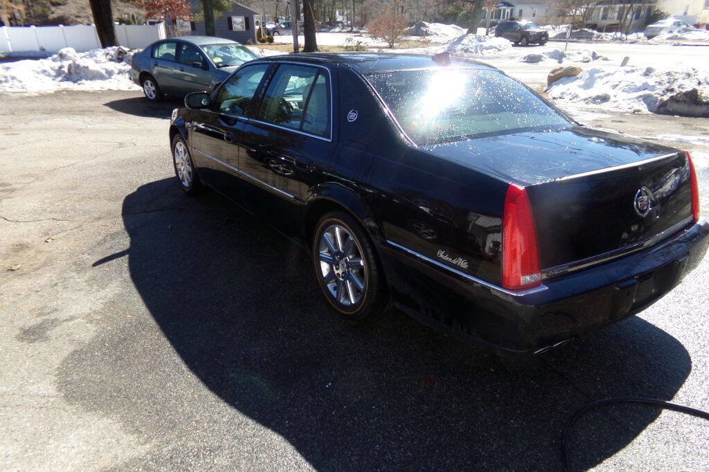 Used 2010 Cadillac DTS Premium w/ Driver Awareness Package FWD image 7